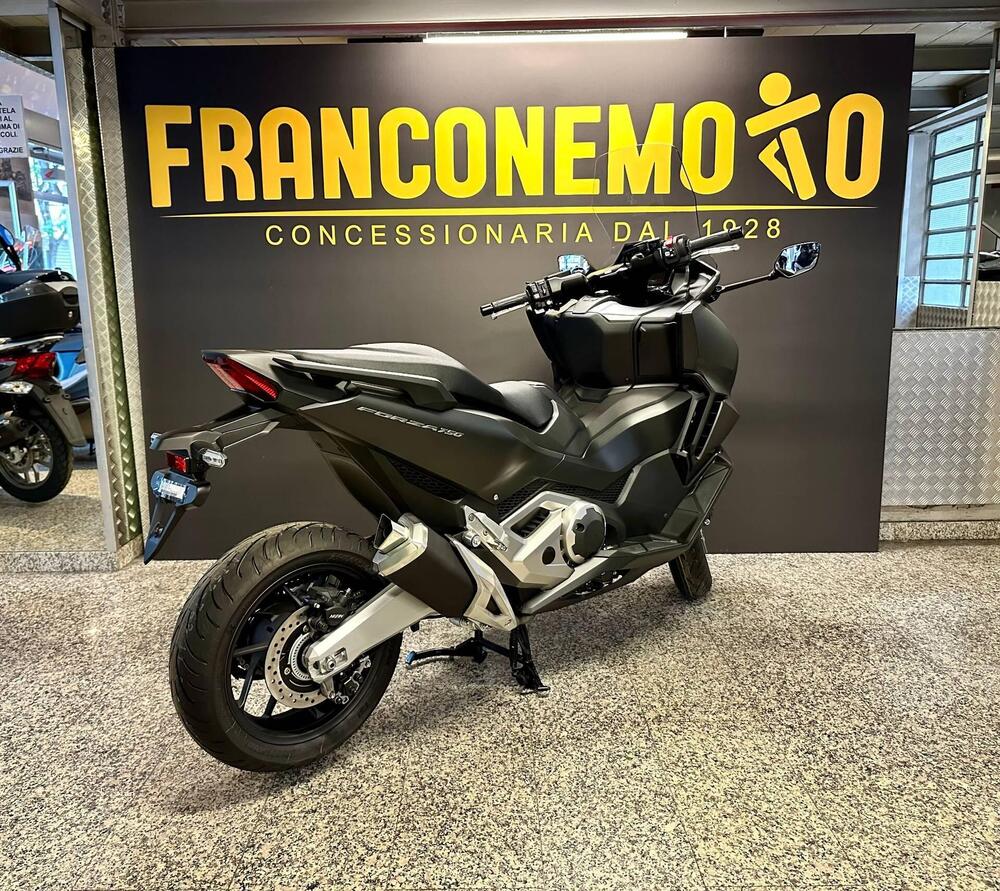 Honda Forza 750 (2025) (5)