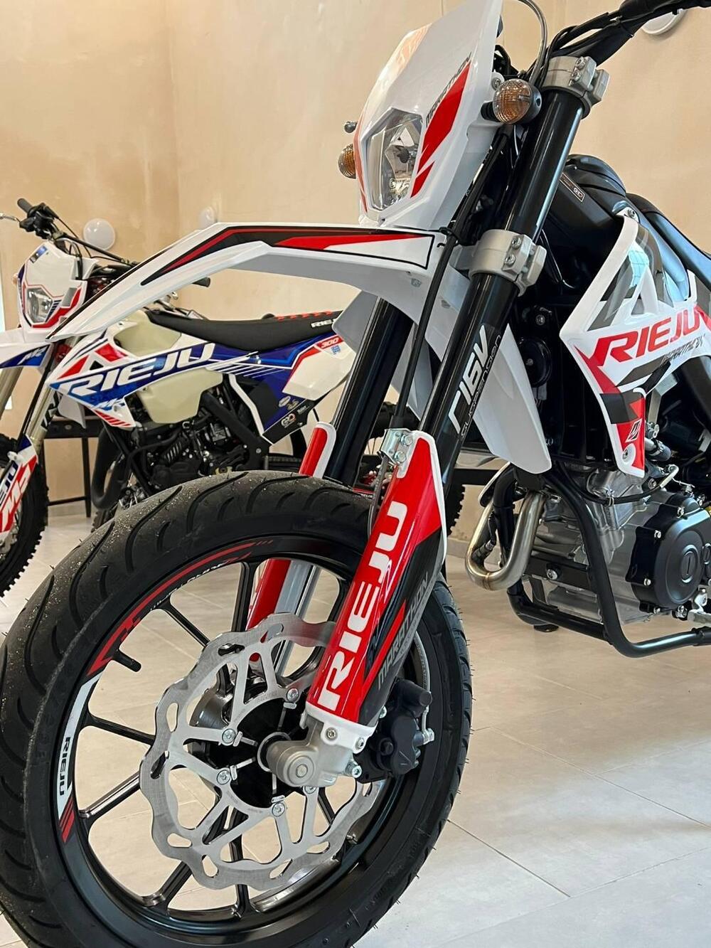 Rieju MRT 50 Supermotard (2021 - 25) (16)