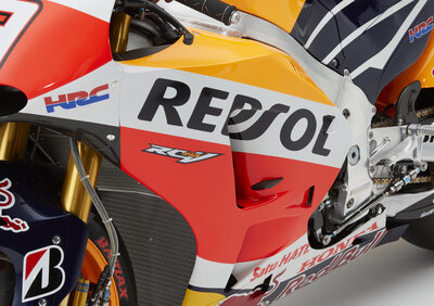 La moto di Marquez, Honda RC213V. La scheda tecnica e le foto