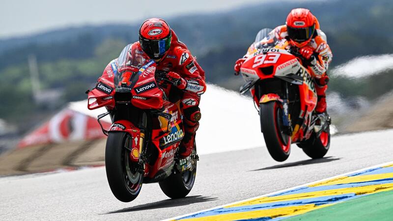 MotoGP 2023. GP di Francia a Le Mans. Pecco Bagnaia: &quot;Marc Marquez? Se ti fermi con i piedi per terra lui si ferma dietro con i piedi per terra&quot;