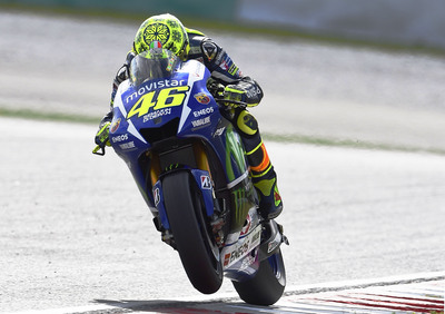 Rossi: La Yamaha M1 2015 va meglio della 2014