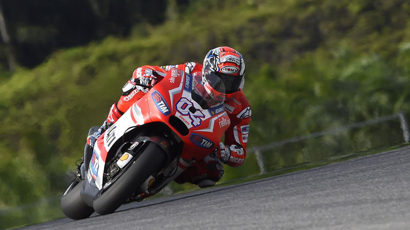 Test MotoGP a Sepang, Day 1. Dovizioso: "I test di oggi utili anche per lo sviluppo della GP15"