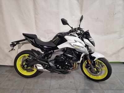 CFMOTO 650NK (2021 - 24) nuova