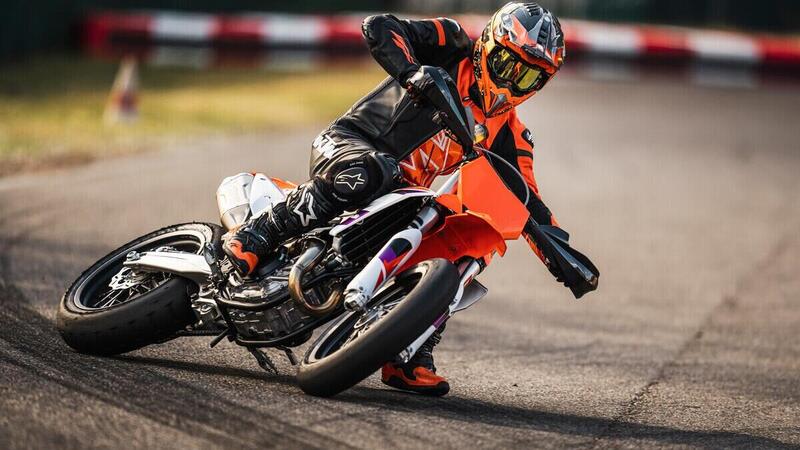 KTM presenta la nuova 450 SMR 2024: 63 cavalli di puro divertimento