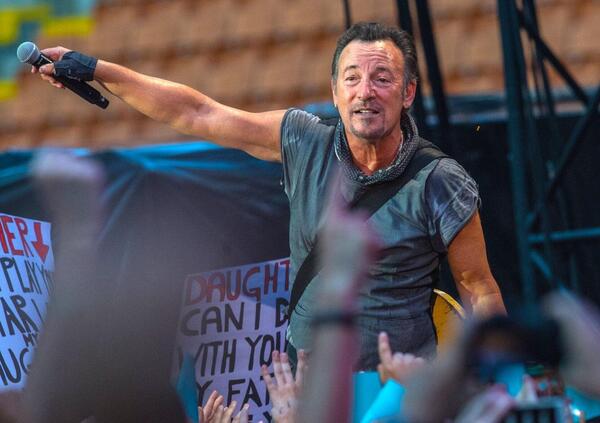 Zaccagnini contro il concerto di Springsteen: &ldquo;Bruce non sa dell'alluvione, senn&ograve; annullerebbe&rdquo;. E accusa Trotta...