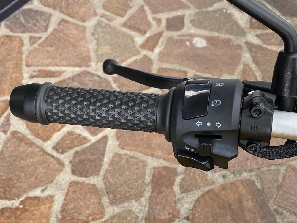 Voge Trofeo 350AC (2022 - 25) (10)