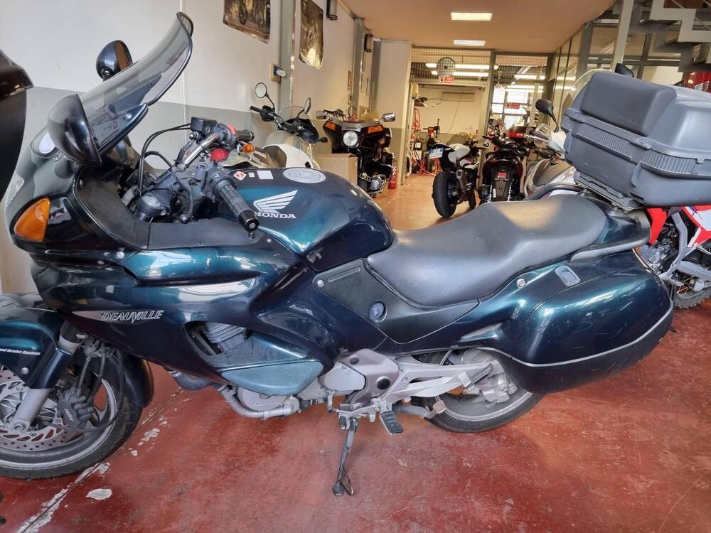 Honda Deauville 650 (2002 - 05) (3)