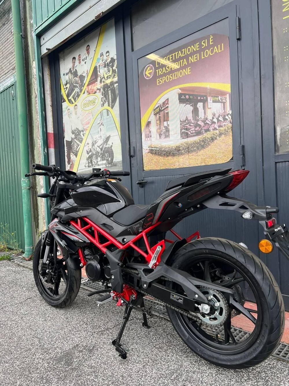 Benelli BN 125 (2021 - 25) (8)