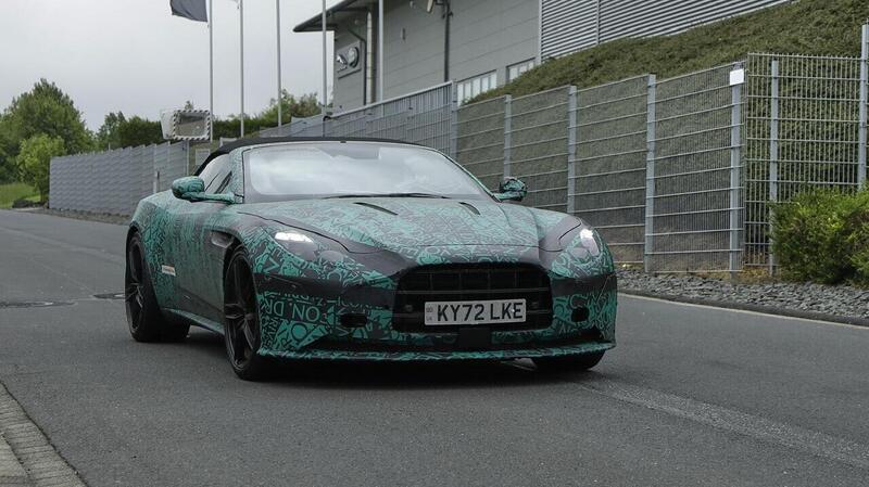 Aston Martin DB12: svelata il giorno prima della presentazione [Foto Spia]