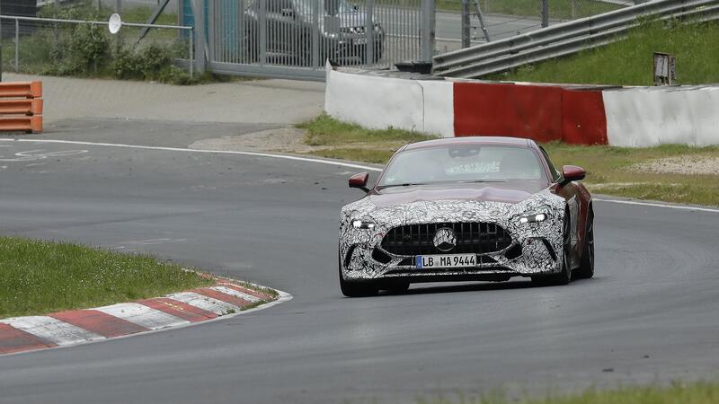 Mercedes AMG GT 2024, il facelift &egrave; in arrivo [Foto Spia]