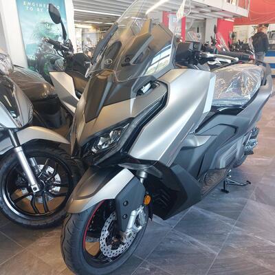 Kymco AK 550 Premium (2023 - 25) nuova