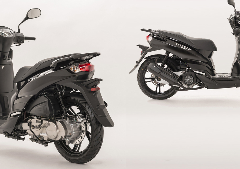 Peugeot Tweet 125 Tweet 125 Double Black (2016) (2)