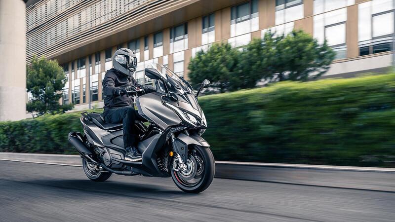 Il Kymco AK 550 diventa Premium: ecco foto e prezzo