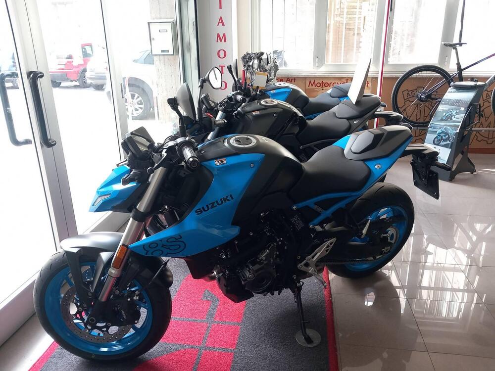 Suzuki GSX-8S (2025)