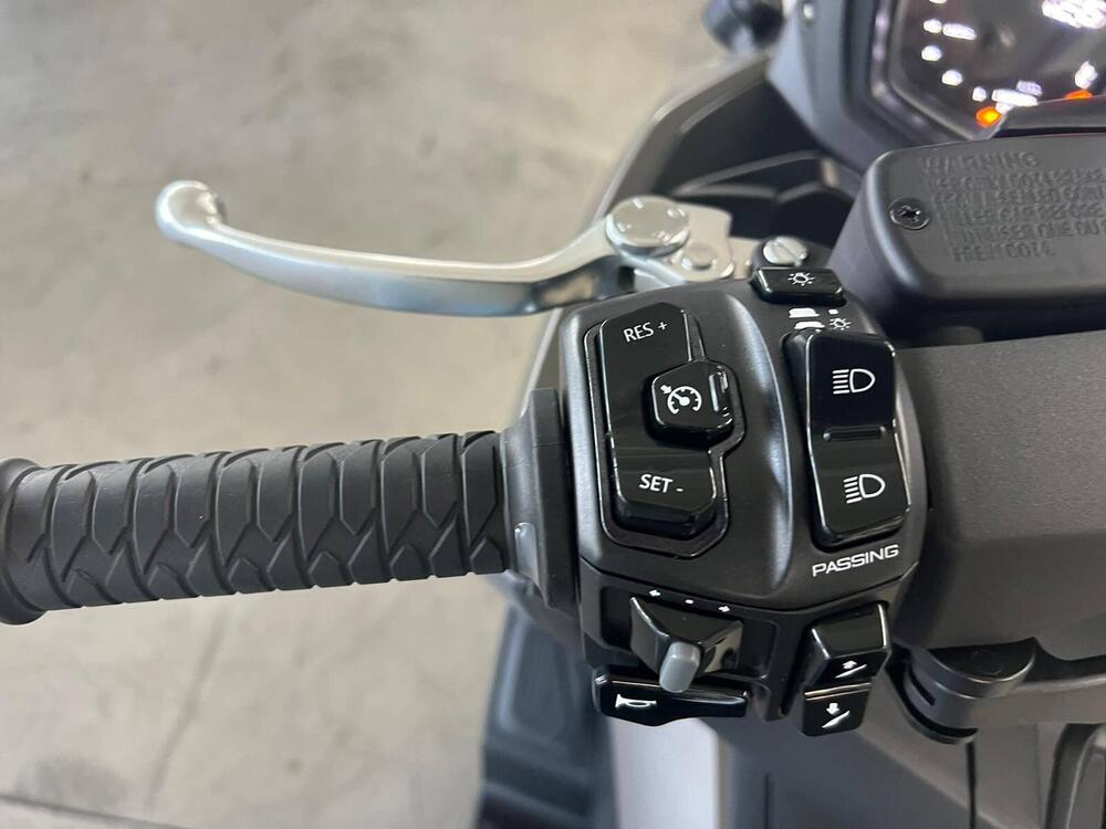 Kymco AK 550 Premium (2023 - 25) (7)