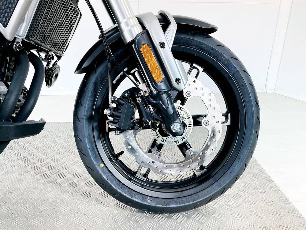 Voge Trofeo 350AC (2022 - 25) (11)