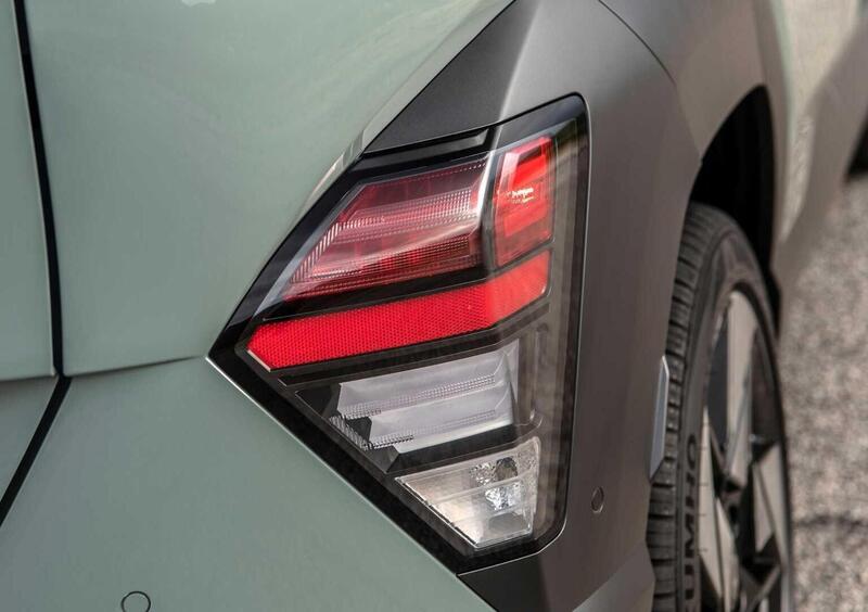 Hyundai Kona (2023-23) (17)