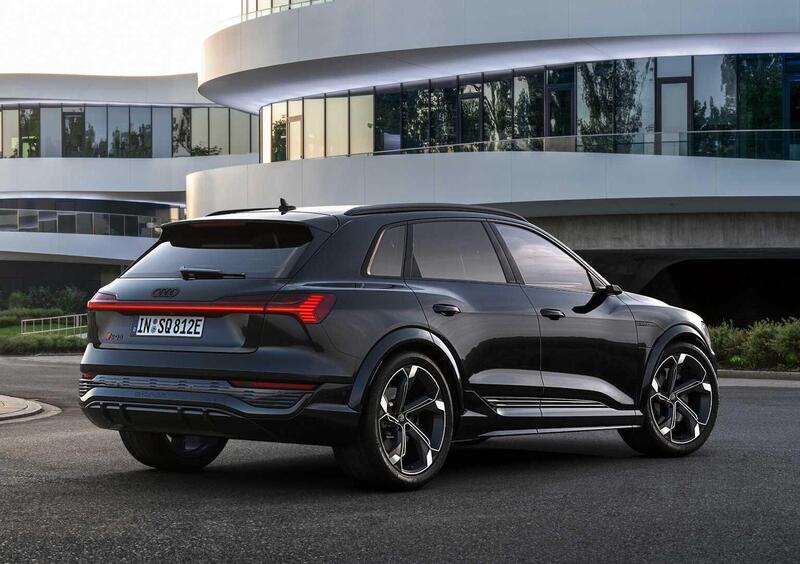 Audi SQ8 (2023-25) (4)