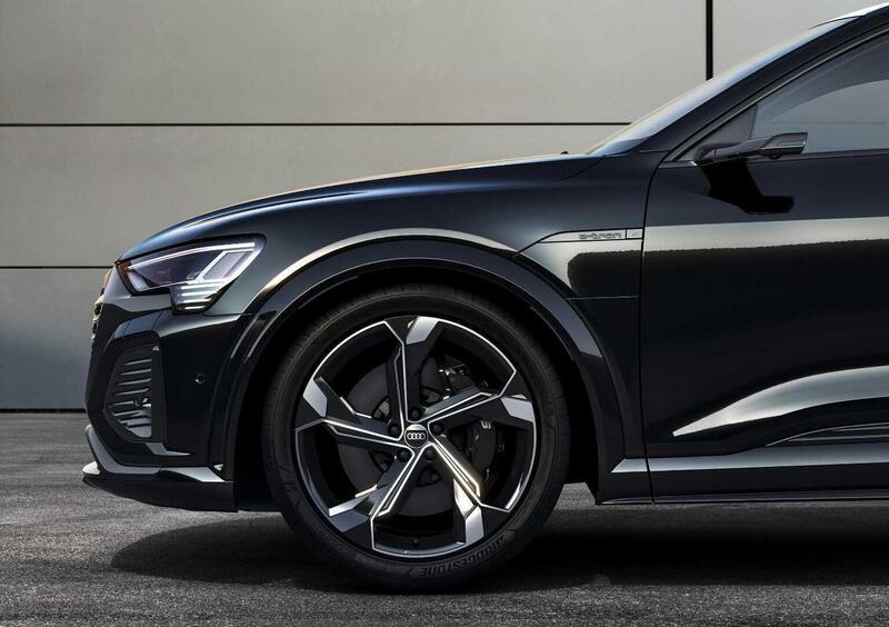 Audi SQ8 (2023-25) (9)