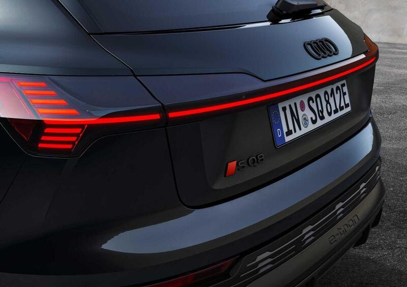Audi SQ8 (2023-25) (10)