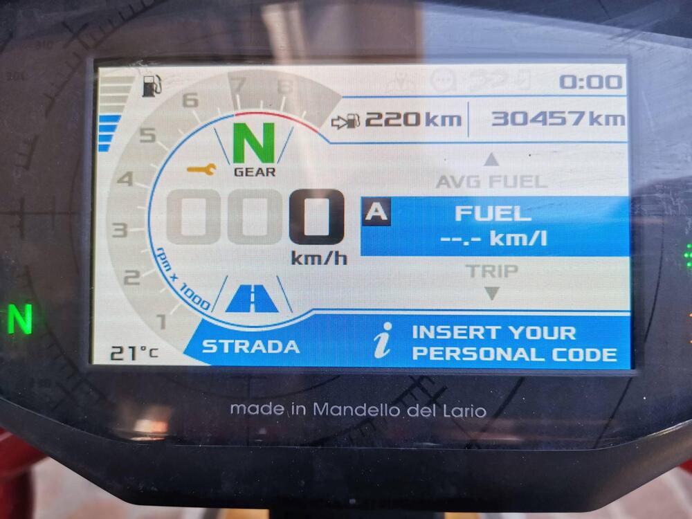 Moto Guzzi V85 TT Evocative Graphics (2019 - 20) (3)