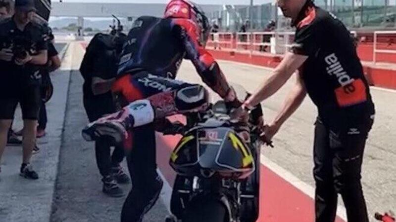 [VIDEO] MotoGP. Aleix Espargaro in sella all&#039;Aprilia RS250 di Max Biaggi, che sound il due tempi!