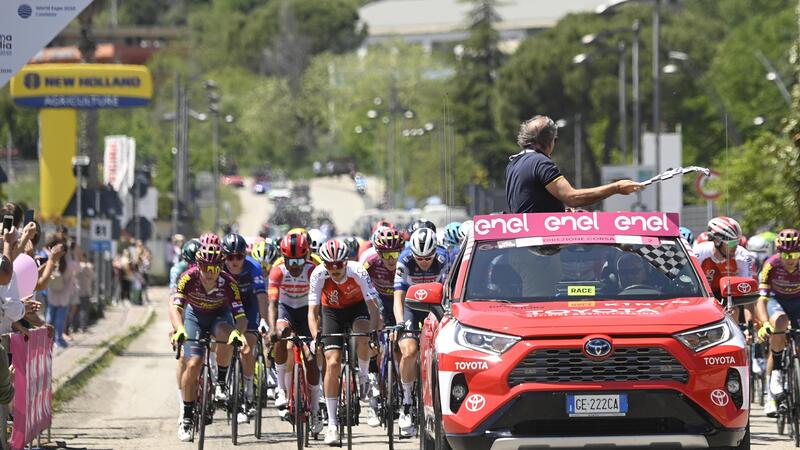 Toyota al Giro d&#039;Italia: elettriche e ibride vincono tutte le tappe