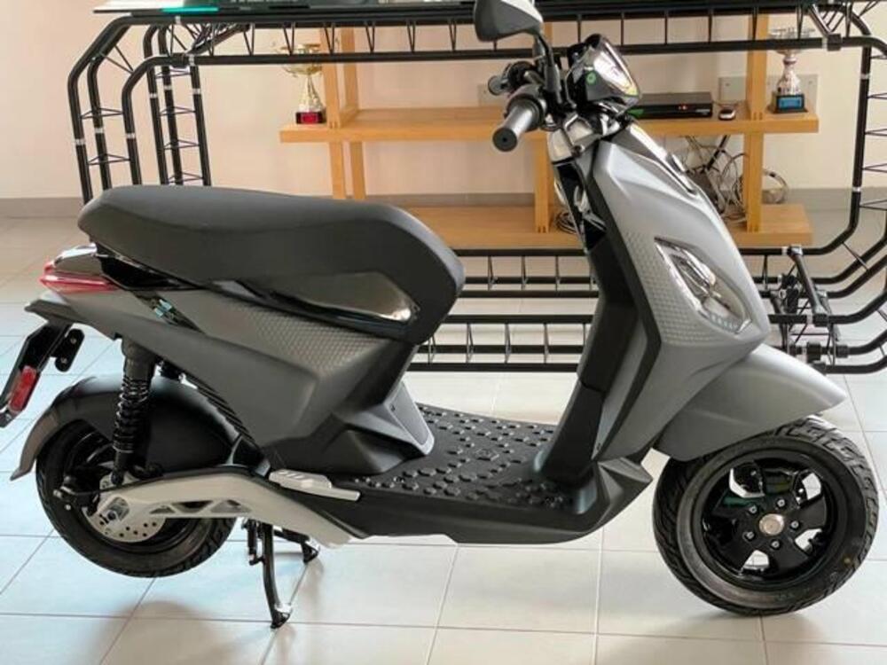 Piaggio 1 Active PMP (2022 - 23)