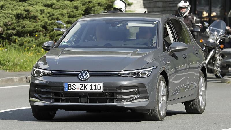 Volkswagen Golf 2023, il nuovo facelift &egrave; in arrivo [Foto Spia]