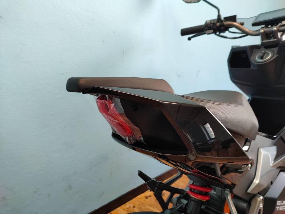 FELO Moto FW-06 (2023 - 25) (12)