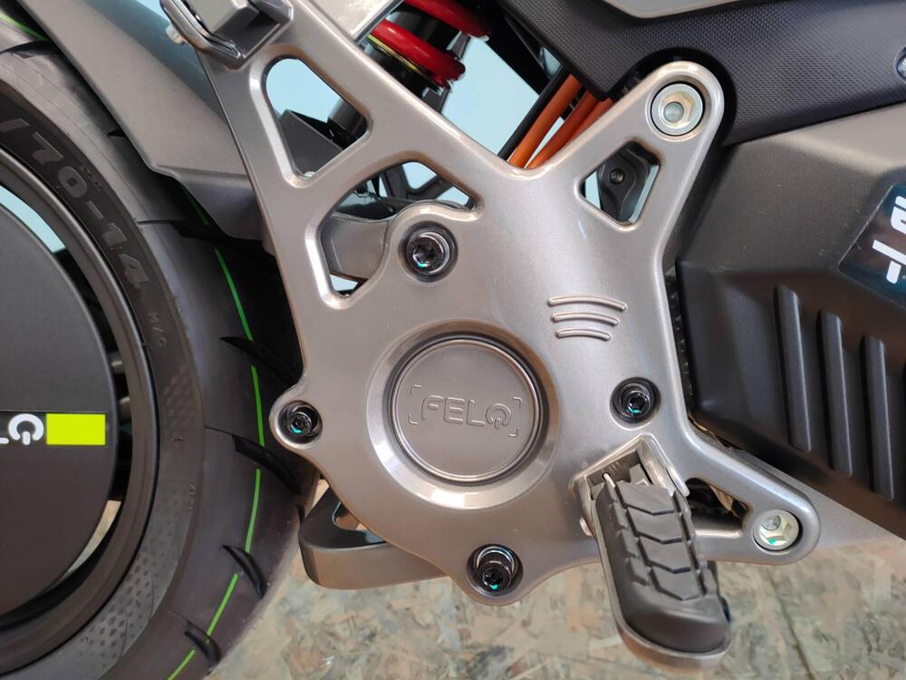 FELO Moto FW-06 (2023 - 25) (15)
