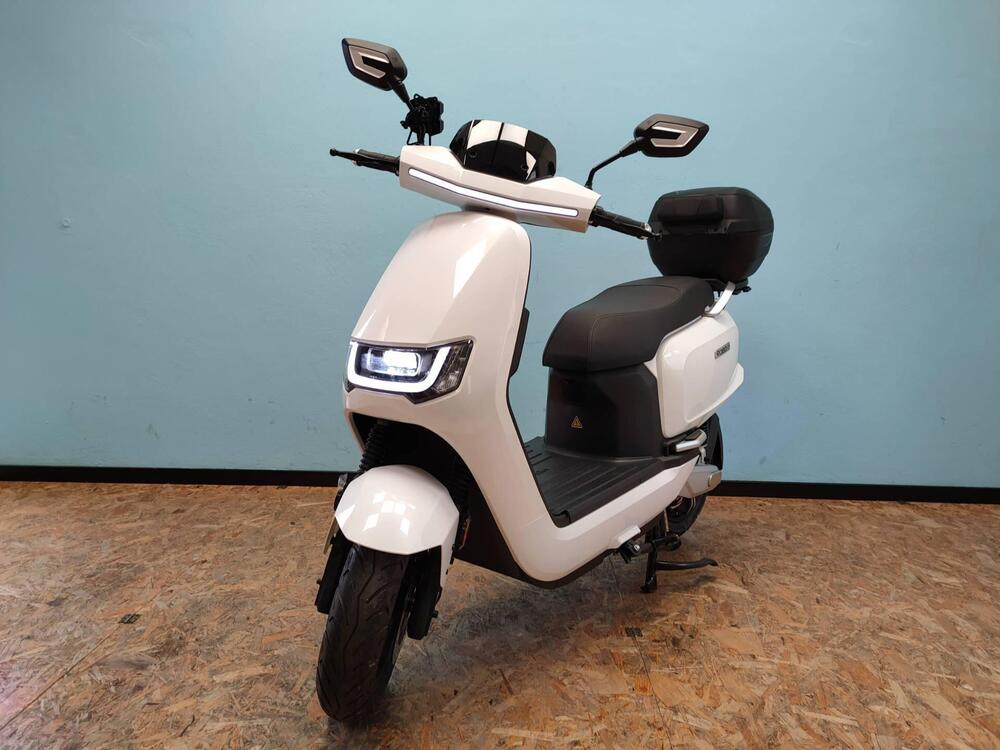 Sunra Italia Robo S L3e (2021 - 25) (4)