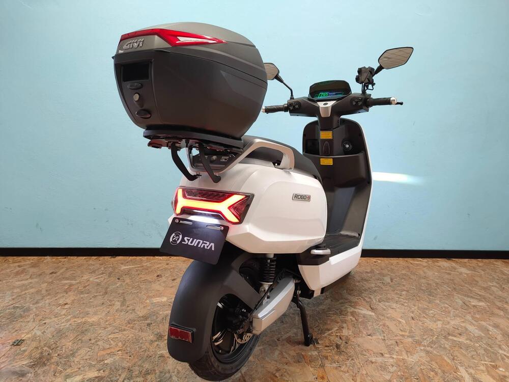 Sunra Italia Robo S L3e (2021 - 25) (8)