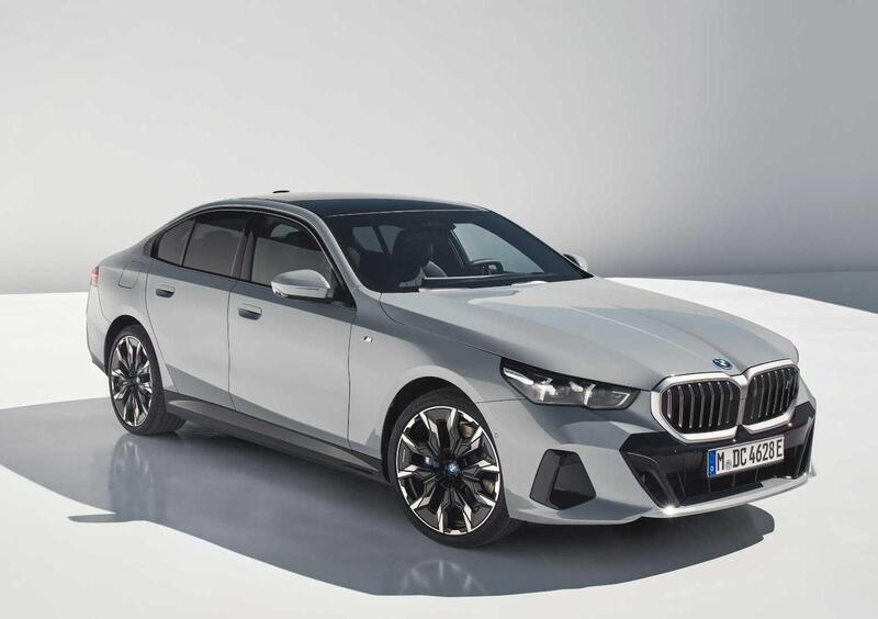 BMW i5 (2023-->>)