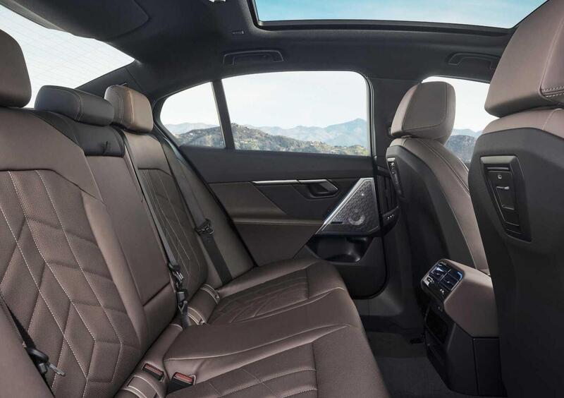 BMW i5 (16)
