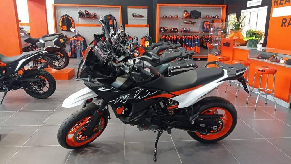KTM 890 SMT (2023 - 26)