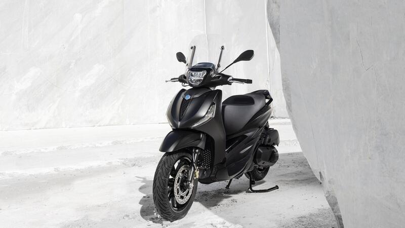 Arriva il nuovo allestimento Deep Black per Piaggio Beverly