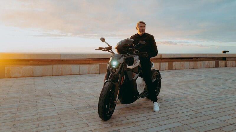  Verge Motorcycles TS Pro: abbiamo provato la moto elettrica di Mika H&auml;kkinen con 1000 Nm di Coppia