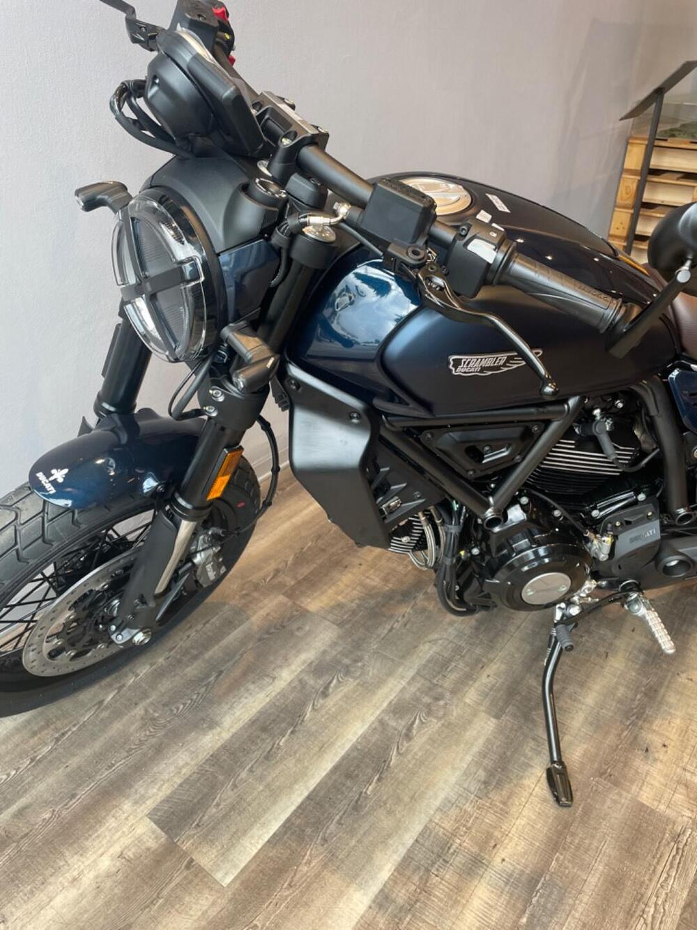 Ducati Scrambler 800 Nightshift (2023 - 25) (10)