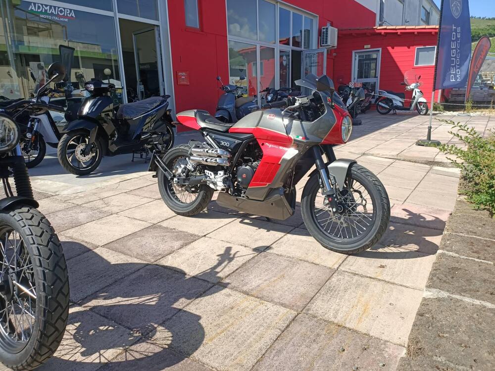 FB Mondial Sport Classic 300 (2019 - 20) (2)