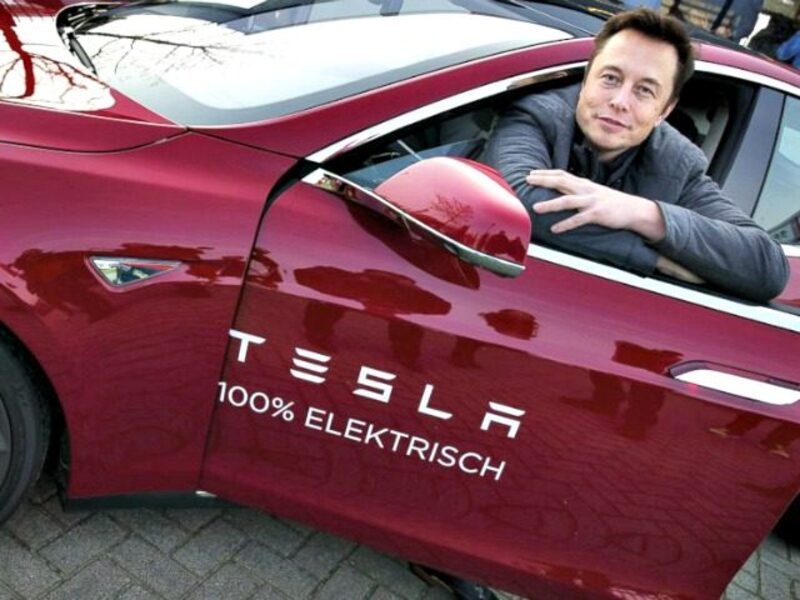 Elon Musk in Tesla