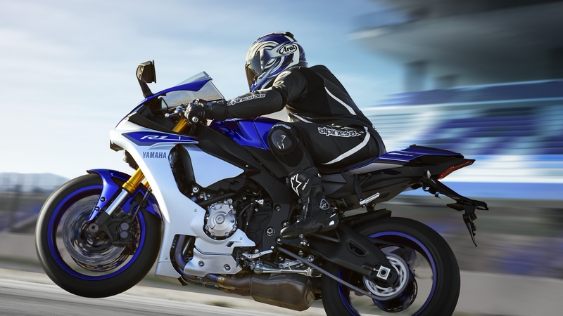 Yamaha YZF-R1, video onboard in pista