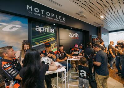 Aprilia porta la RS-GP e i piloti MotoGP nel cuore di Milano [VIDEO e GALLERY]