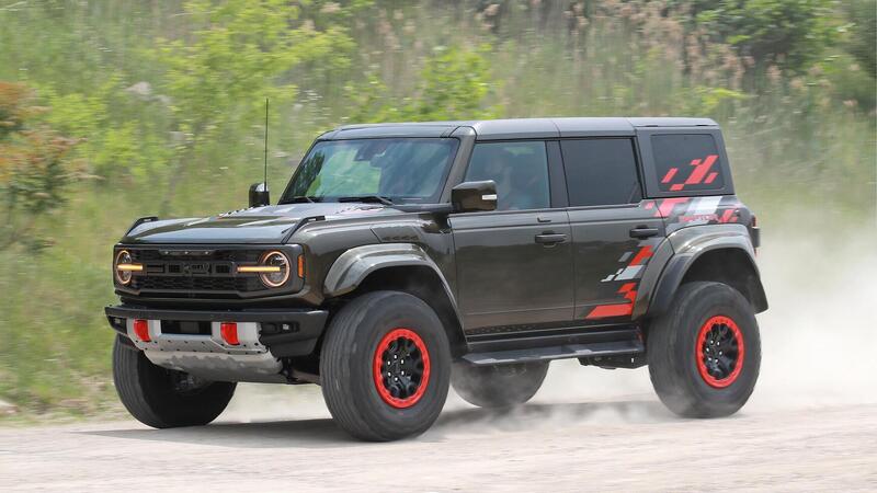 Ford Bronco Raptor 2024, ma quanto &egrave; bello? [Foto Spia]