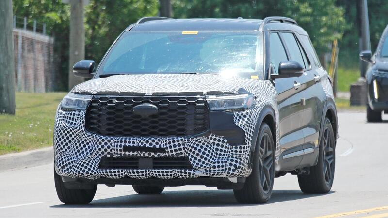 Ford Explorer 2024, in arrivo il nuovo Model Year [Foto Spia]