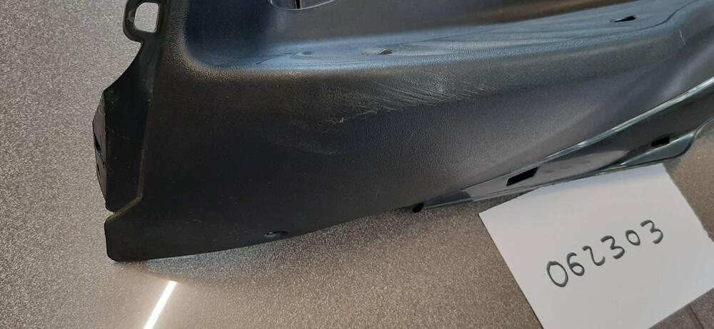 Pedana sinistra per Piaggio Medley 125/150 (2)