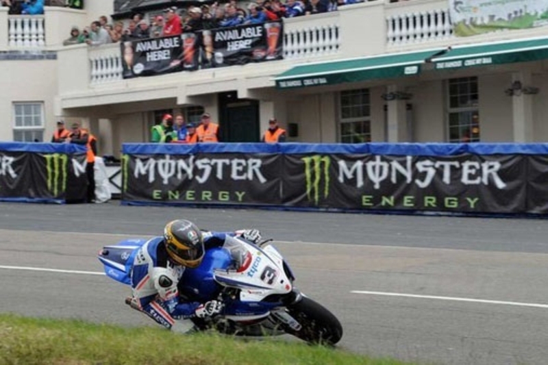 Guy Martin, al TT con Triumph in Supersport