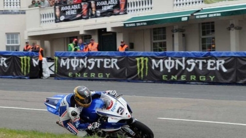 Guy Martin, al TT con Triumph in Supersport