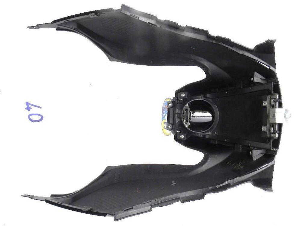 Cover serbatoio sottosella anter. Yamaha T-Max 500 (2)