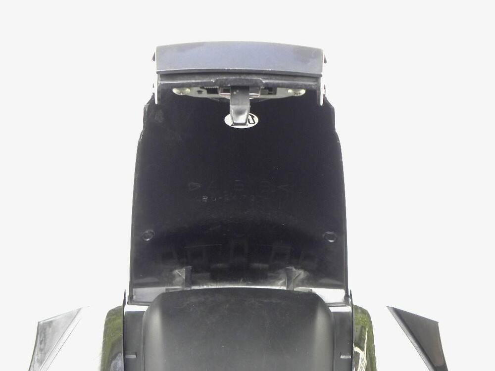 Cover serbatoio sottosella anter. Yamaha T-Max 500 (5)